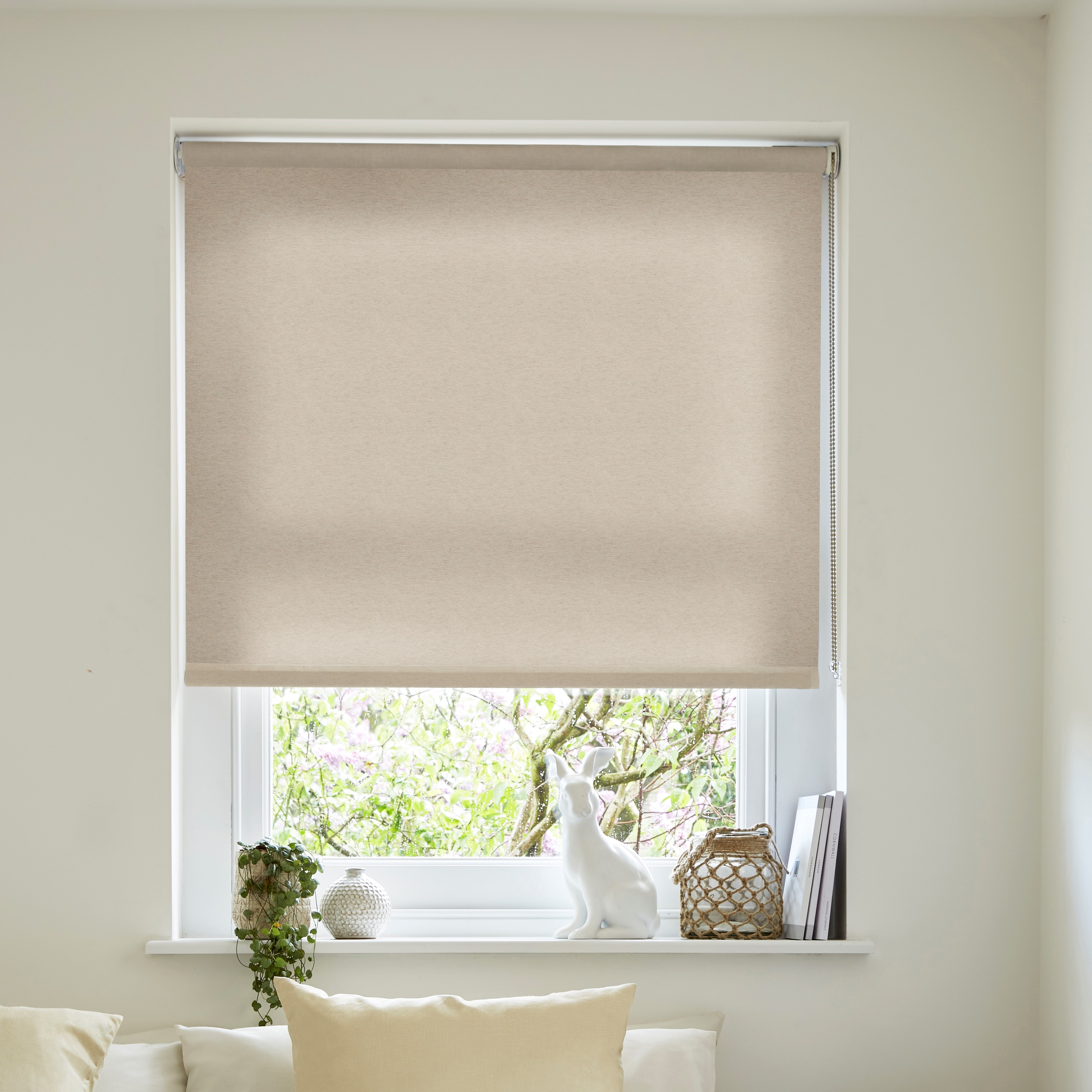 arena-2021-rollers-launch-roller-blinds-linenweave-flax-sq.jpg