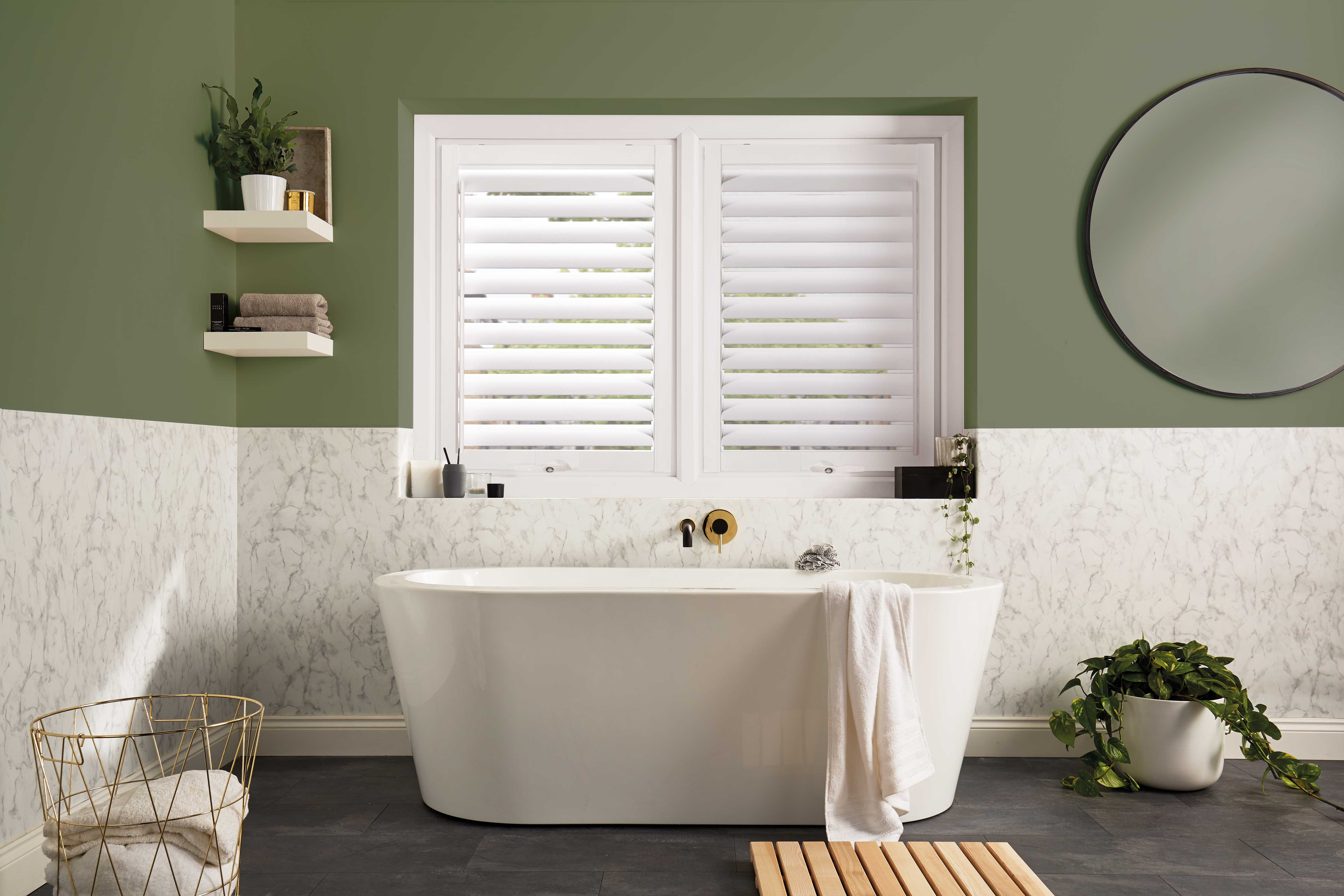 LL_2023_Perfect_Fit_Shutters_Lite_Cotton_White_Rebate_Bath_Open_Web.jpg