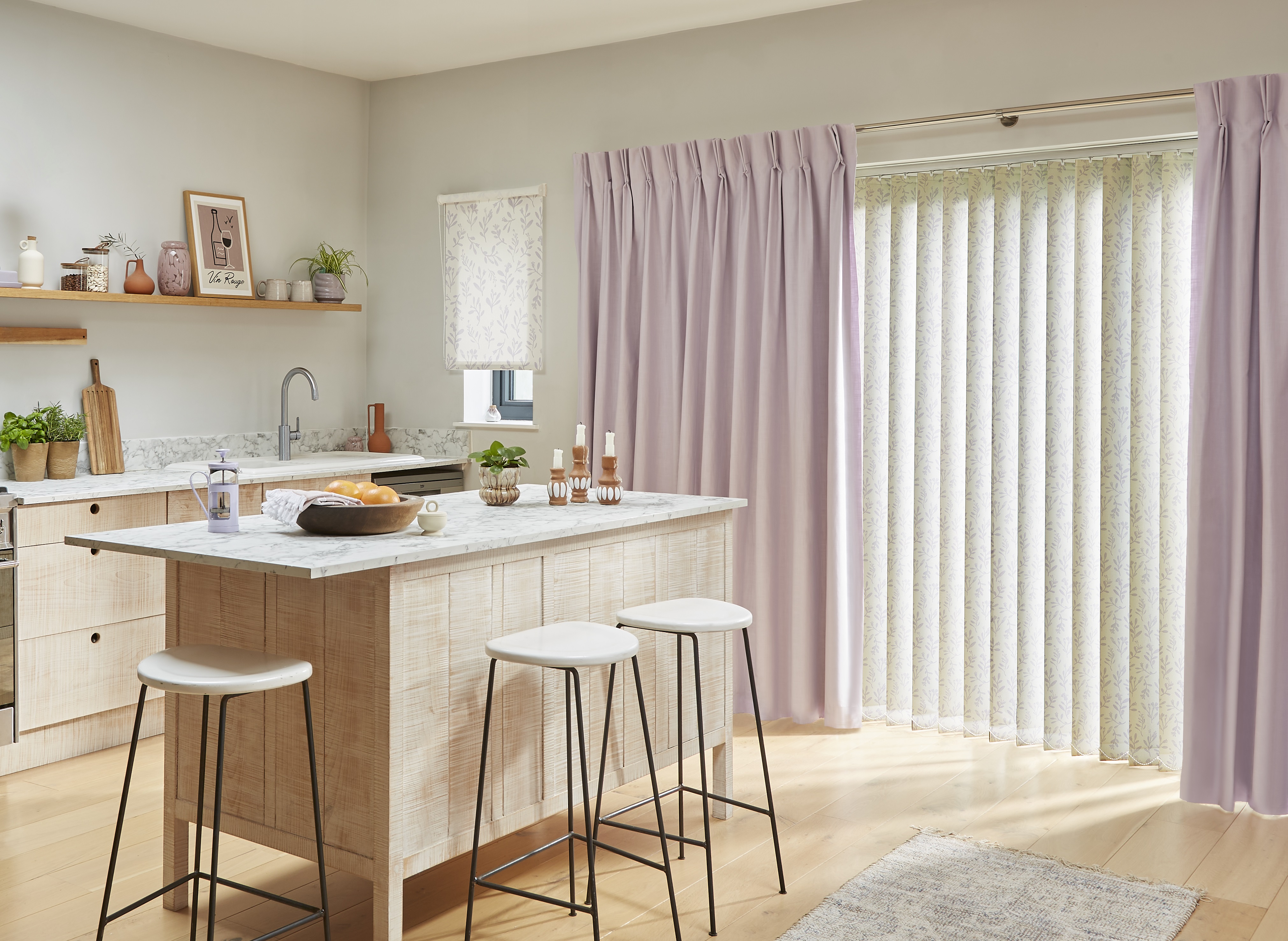ARENA_24_VERTICAL_BLIND_SPRIGS_LILAC_CURTAINS_ASTRID_LAVENDER_LANDSCAPE-66.jpg