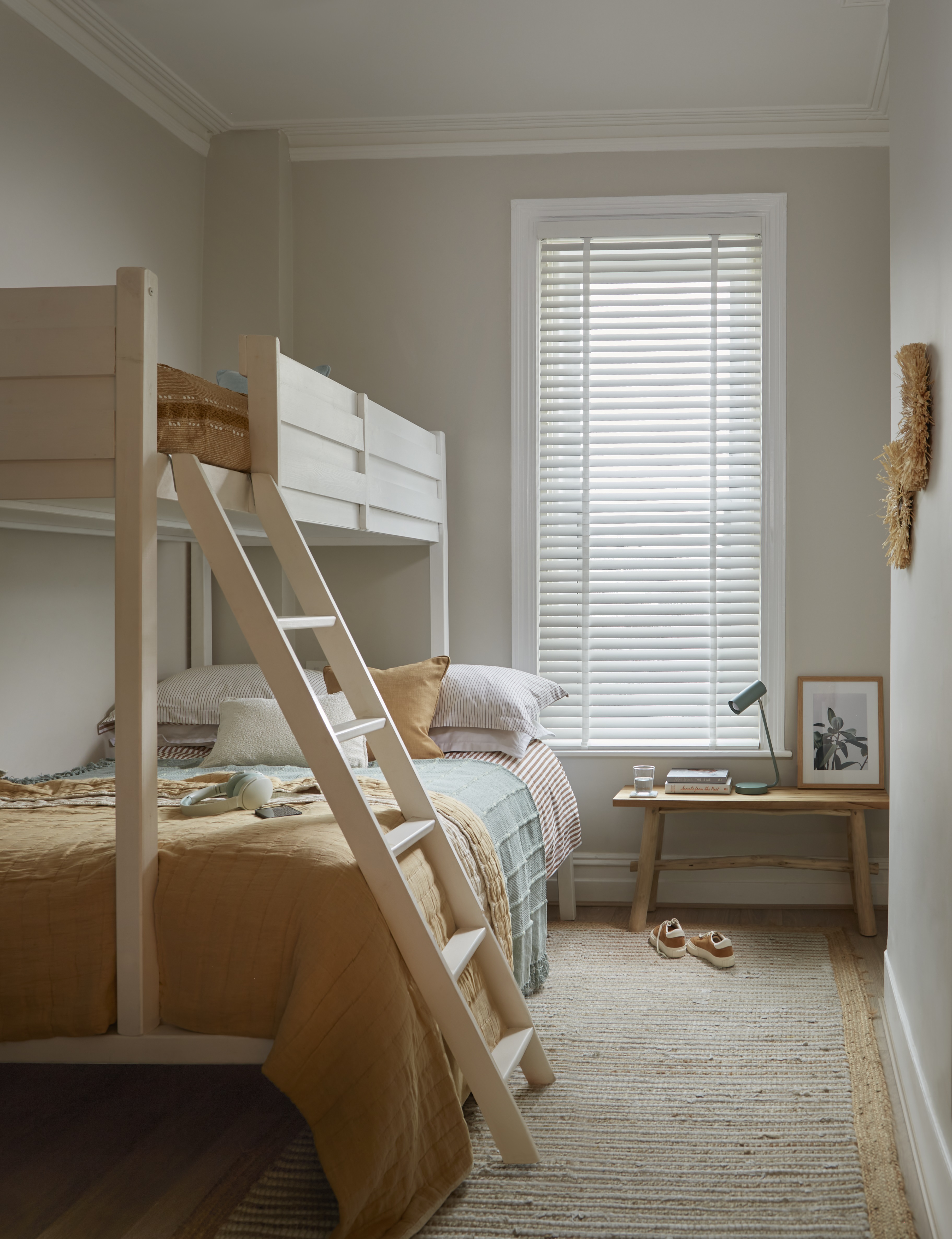 ARENA_24_BAMBOO SNOW WHITE_BEDROOM_03.jpg